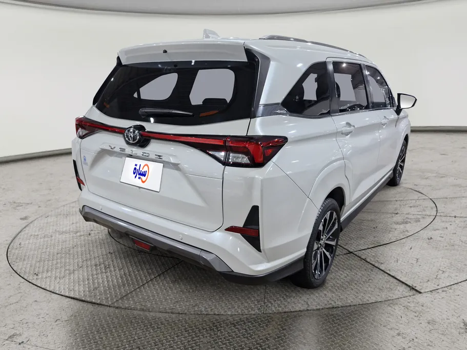 تويوتا فيلوز GLX 2024