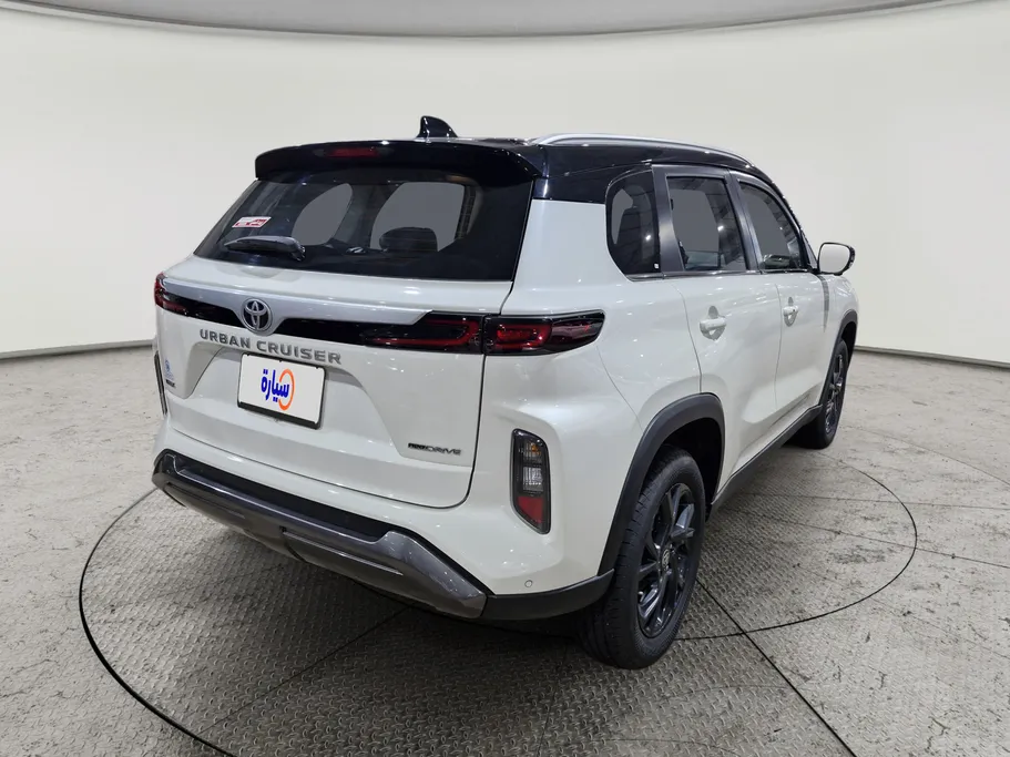تويوتا أوربان كروزر GLX 2025