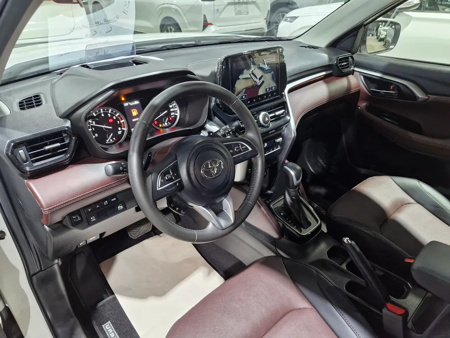 2025 Toyota Urban Cruiser GLX