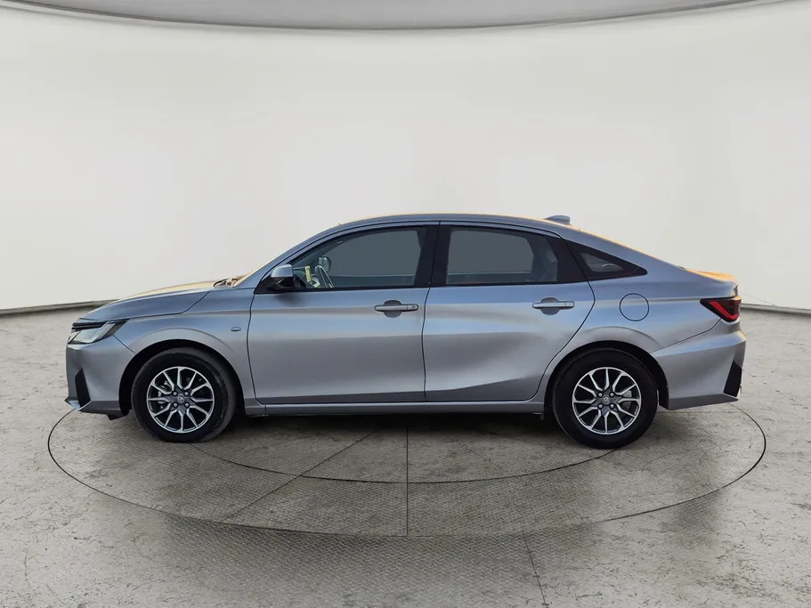 تويوتا يارس Y 2023