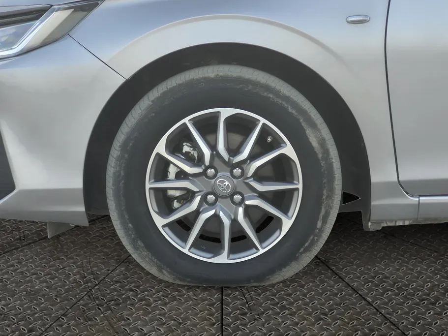 تويوتا يارس Y 2023