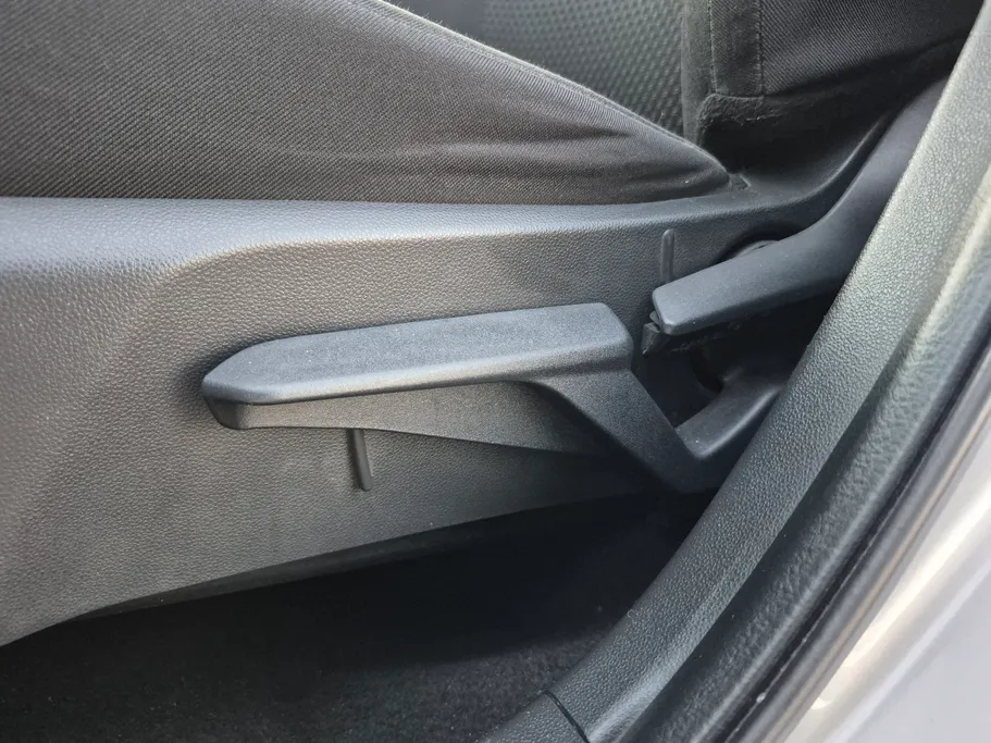 تويوتا يارس Y 2023