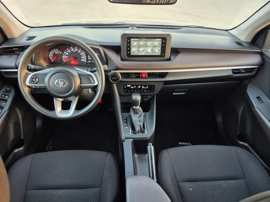 تويوتا يارس Y 2023