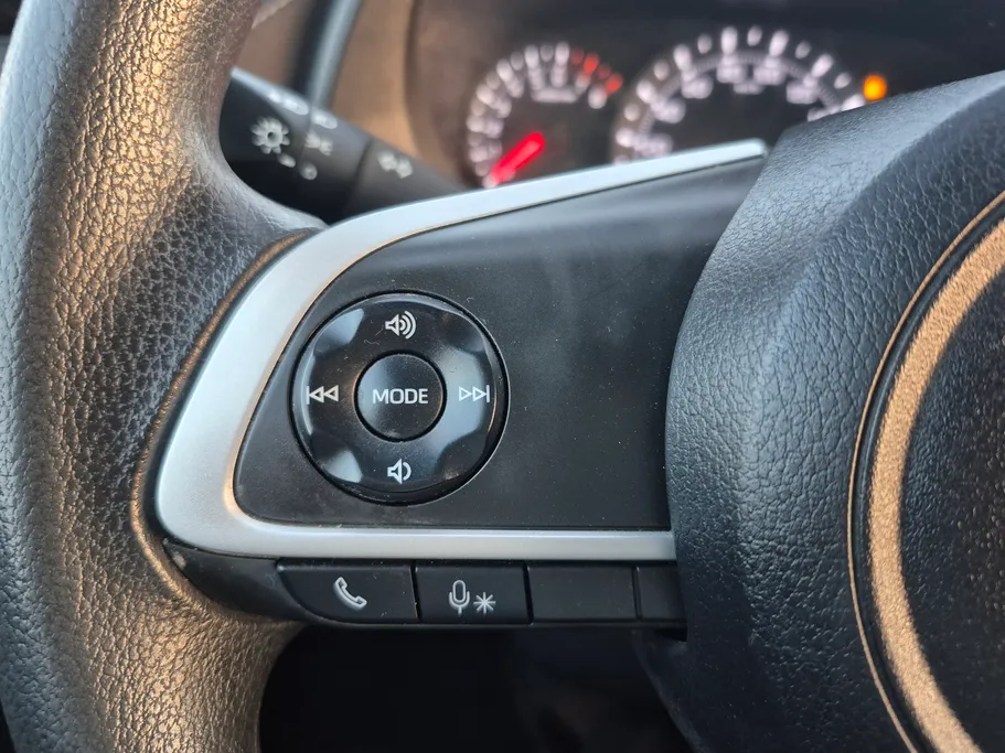 تويوتا يارس Y 2023