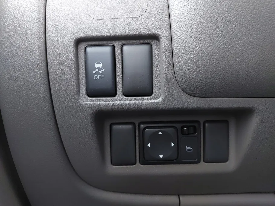 2023 Nissan Sunny SV Comfort 