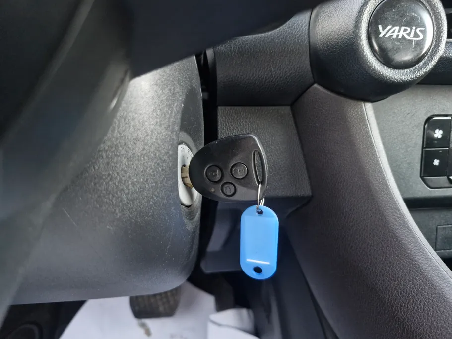 تويوتا يارس Y 2023