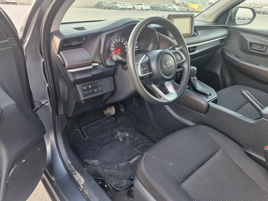 تويوتا يارس Y 2023