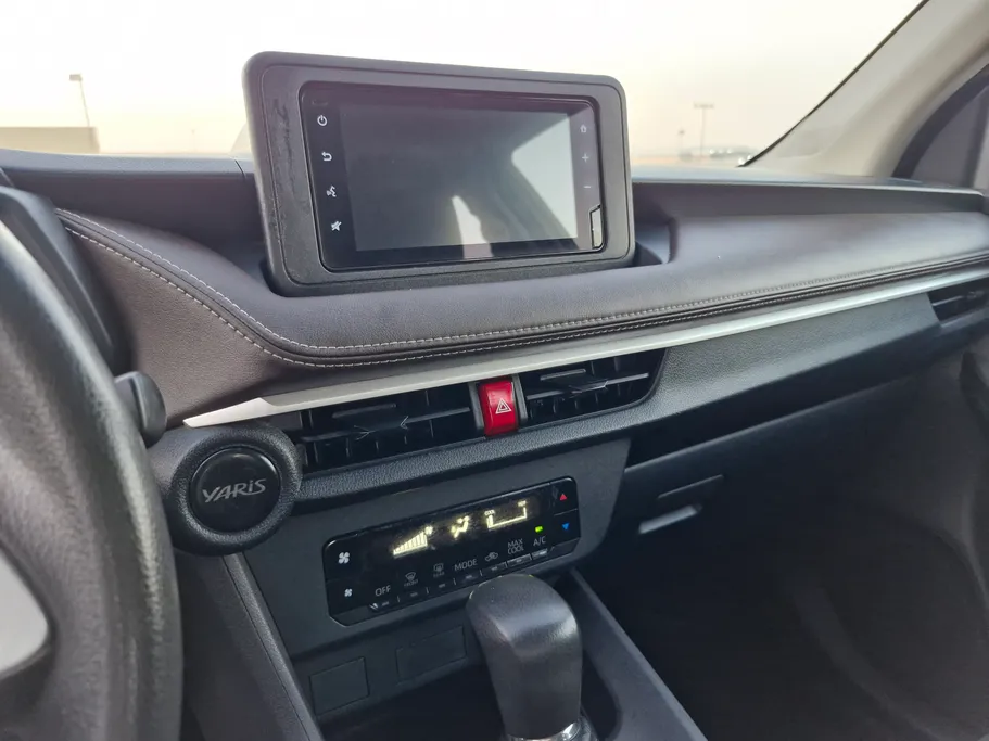 تويوتا يارس Y 2023