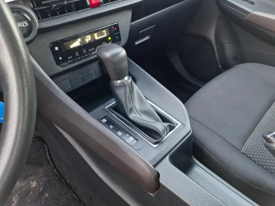 تويوتا يارس Y 2023