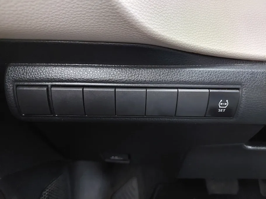 تويوتا كورولا XLI 2024