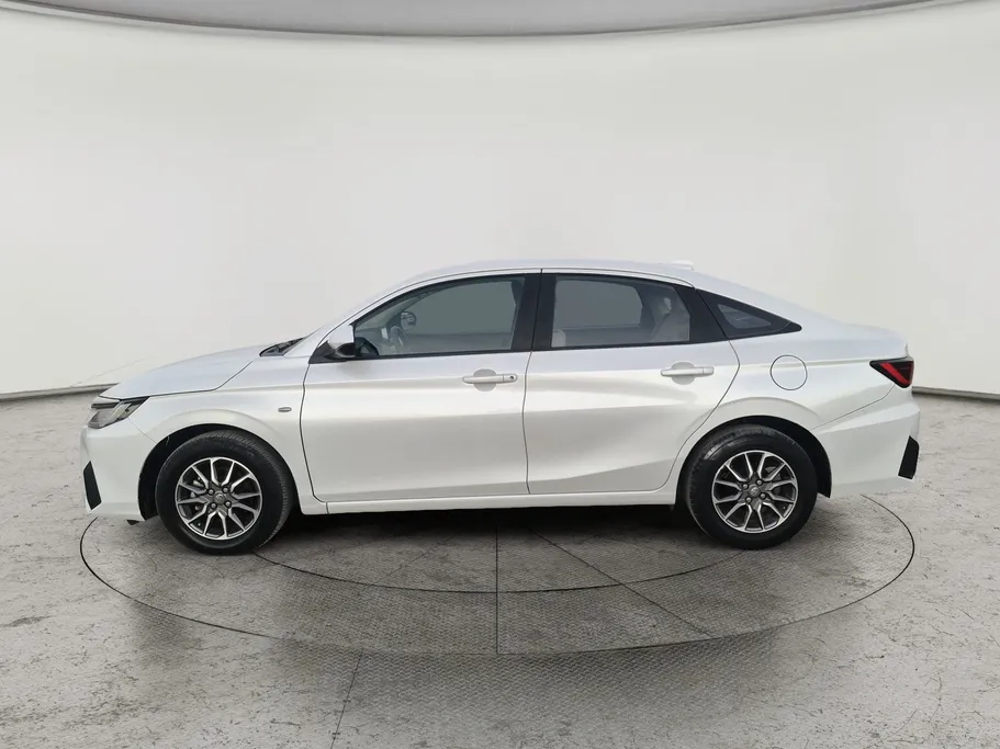 2023 Toyota Yaris  Y