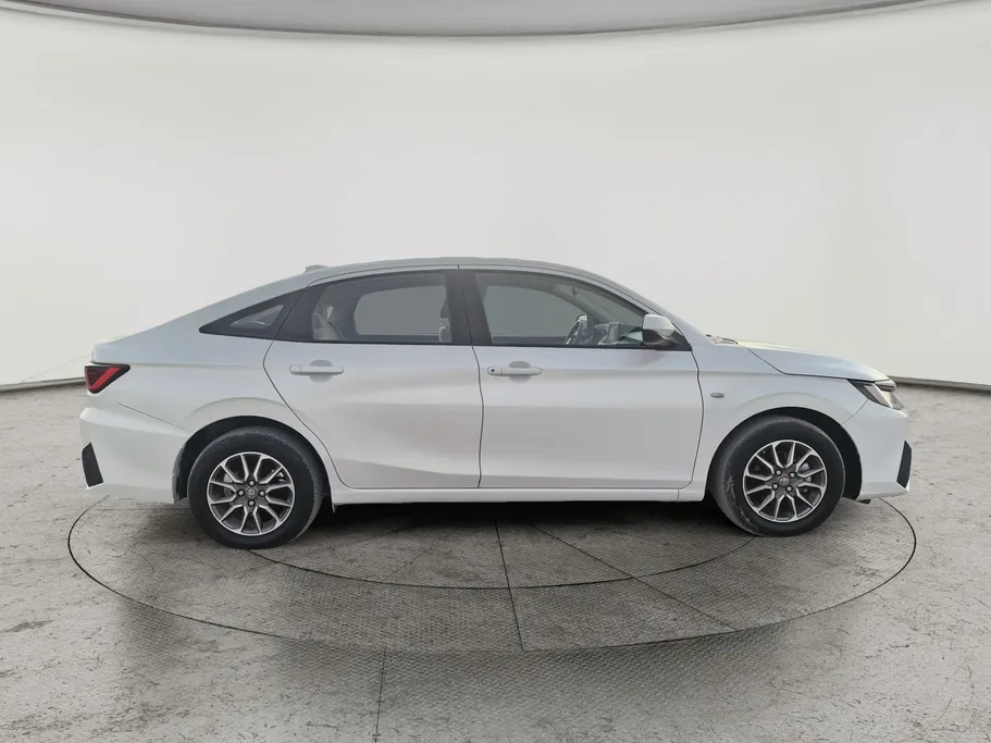 2023 Toyota Yaris  Y