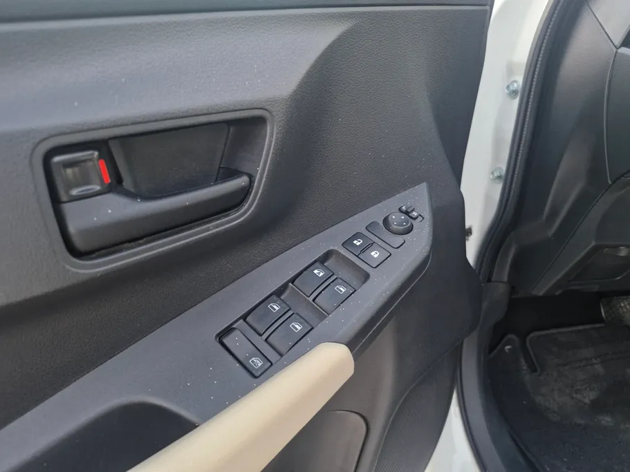 تويوتا يارس Y 2023