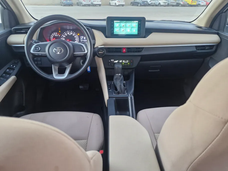 تويوتا يارس Y 2023