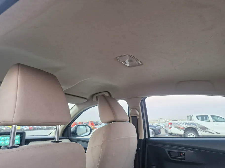 تويوتا يارس Y 2023