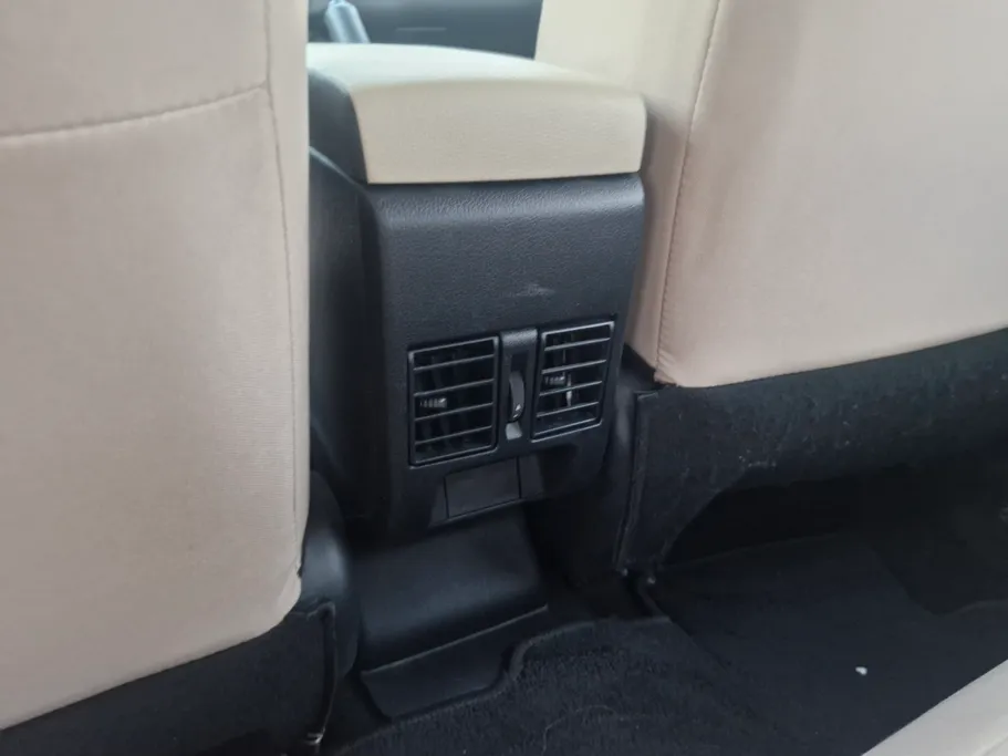 تويوتا يارس Y 2023