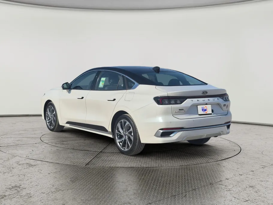 2025 Ford Taurus Titanium FHEV