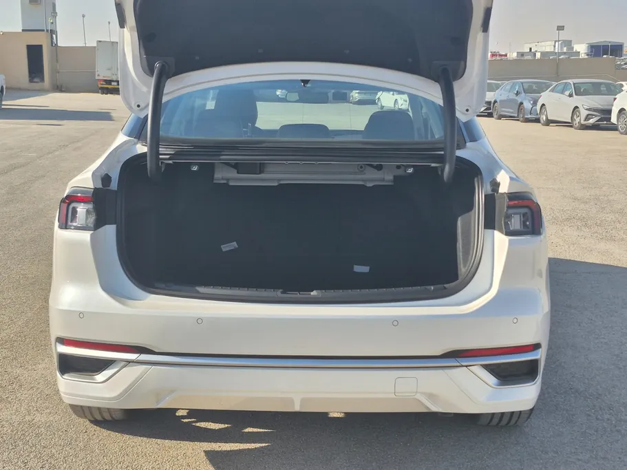 2025 Ford Taurus Titanium FHEV