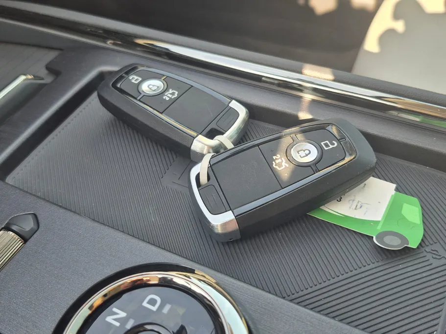 2025 Ford Taurus Titanium FHEV