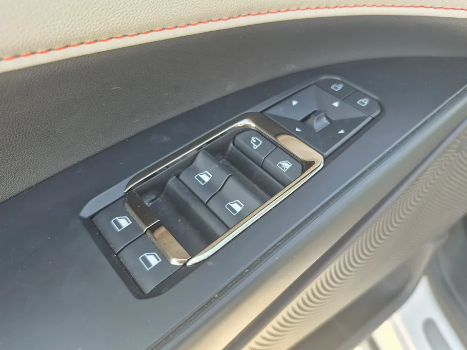 2025 Ford Taurus Titanium FHEV