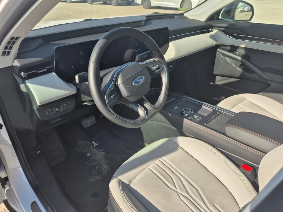 2025 Ford Taurus Titanium FHEV