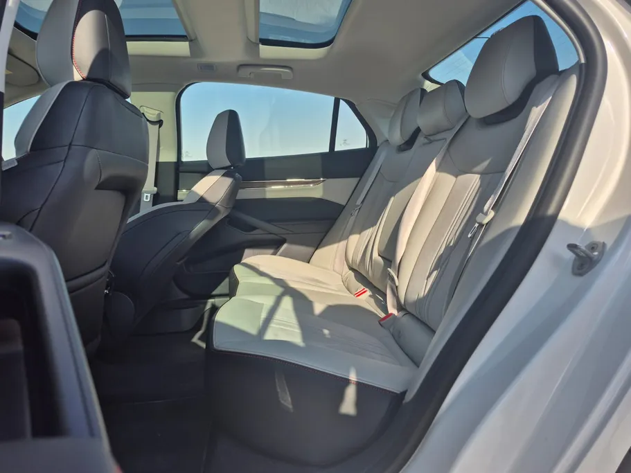 2025 Ford Taurus Titanium FHEV