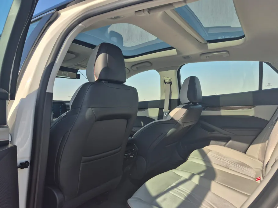 2025 Ford Taurus Titanium FHEV