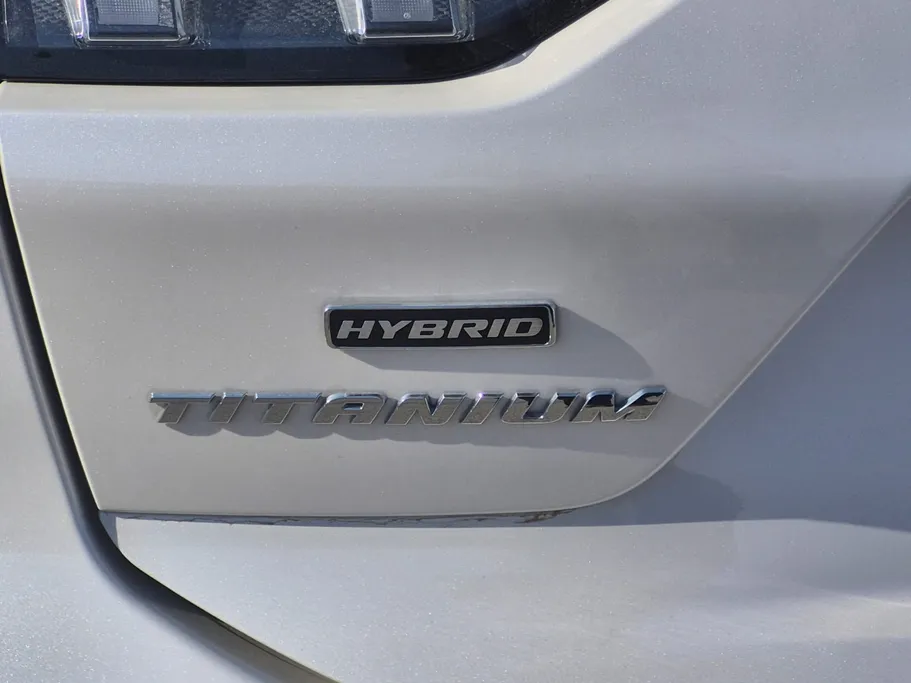 2025 Ford Taurus Titanium FHEV