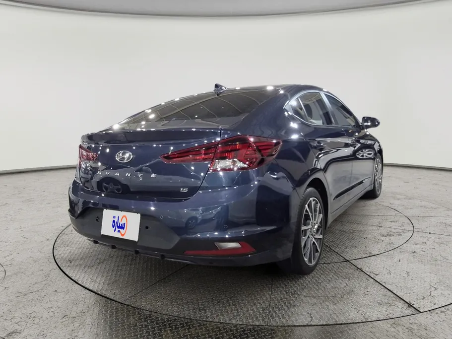 هيونداي أفانتي  2020
