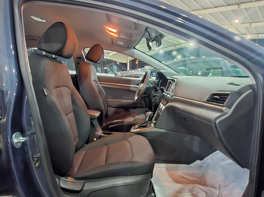 هيونداي أفانتي  2020