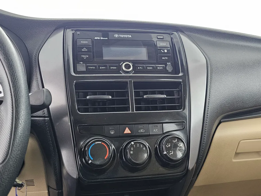 تويوتا يارس Y 2021 