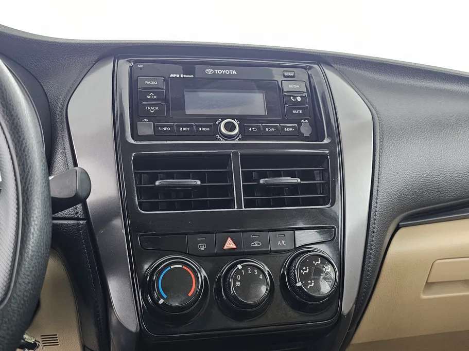 تويوتا يارس Y 2021 