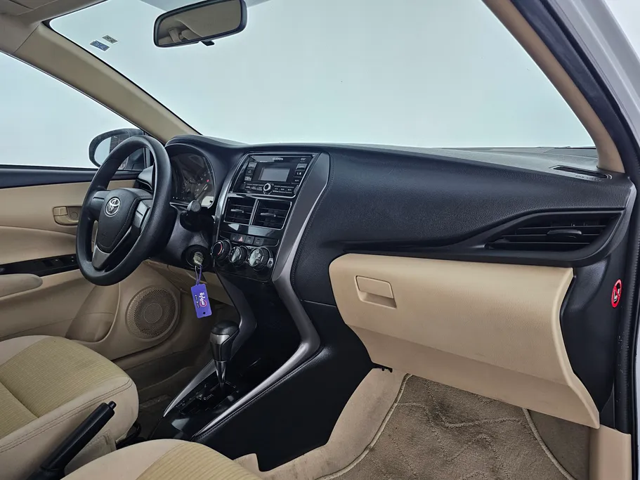 تويوتا يارس Y 2021 