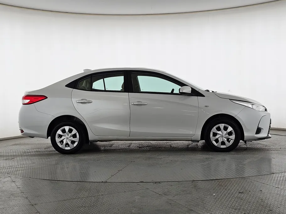 تويوتا يارس Y 2021 