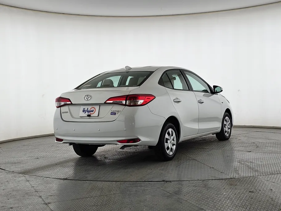 تويوتا يارس Y 2021 