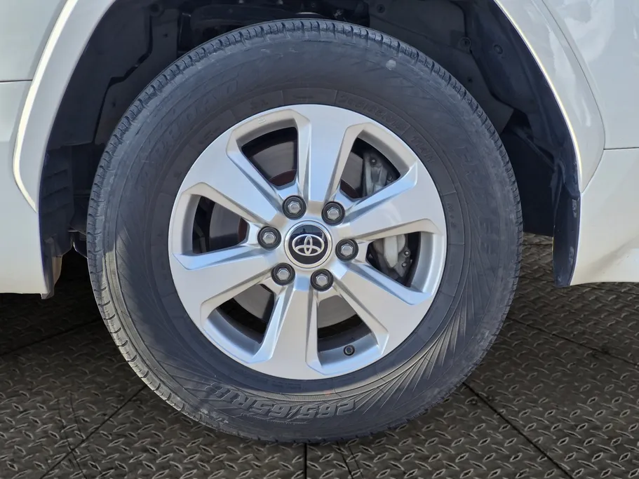 2022 Toyota Land Cruiser GXR2 