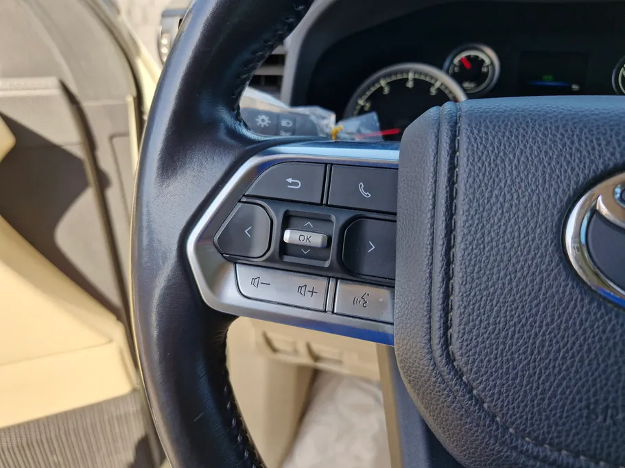 2022 Toyota Land Cruiser GXR2 