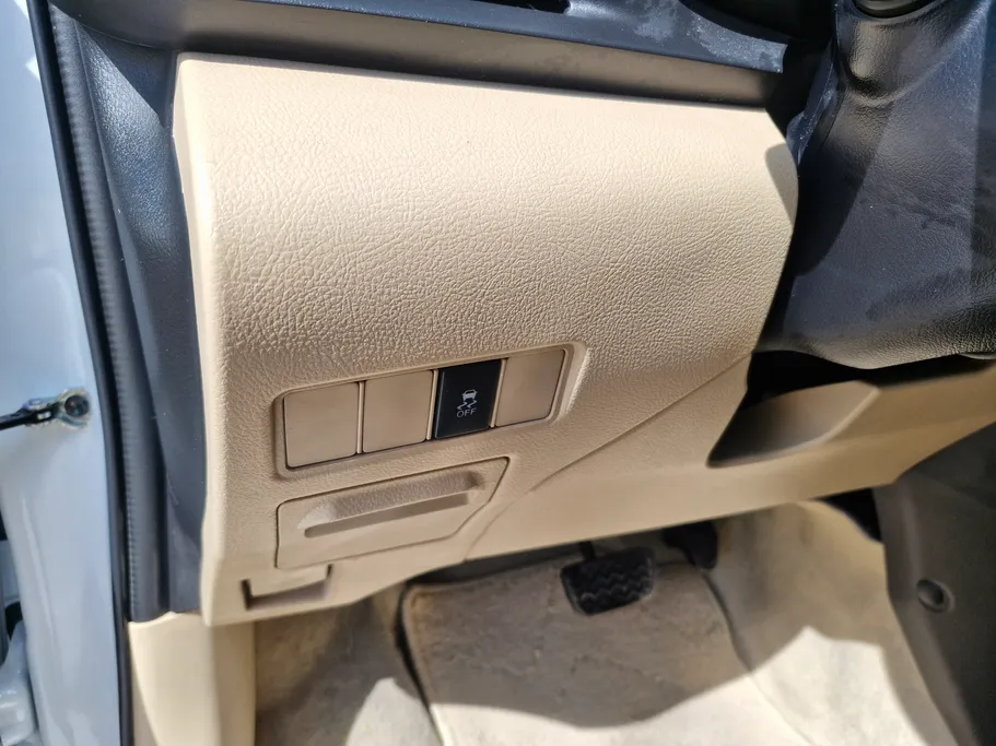 تويوتا يارس Y 2021