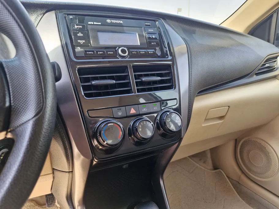 تويوتا يارس Y 2021