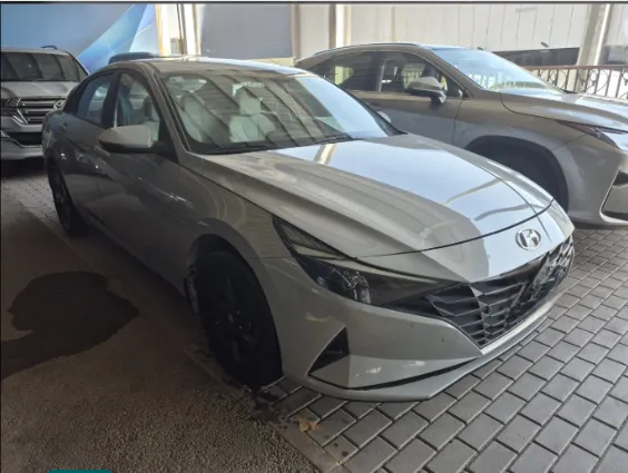 2023 Hyundai Elantra Smart 