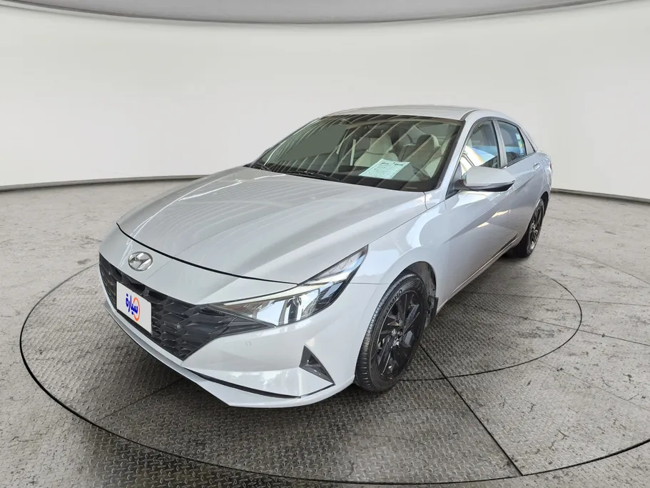 2023 Hyundai Elantra Smart 