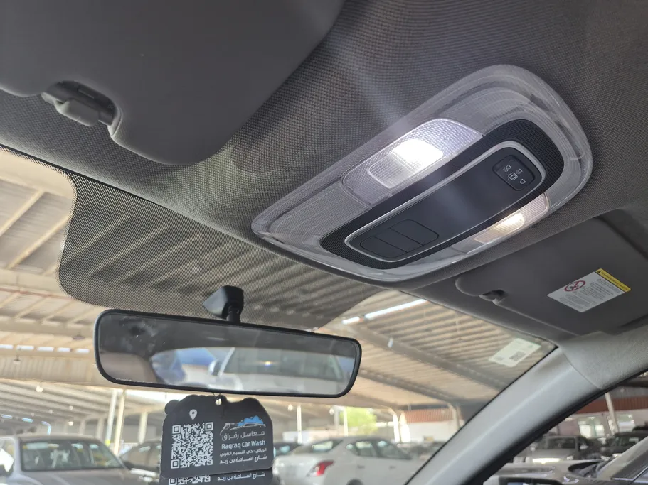 2023 Hyundai Elantra Smart 