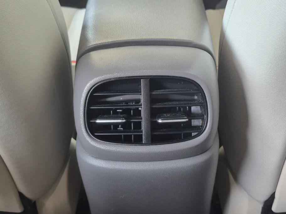 2023 Hyundai Elantra Smart 