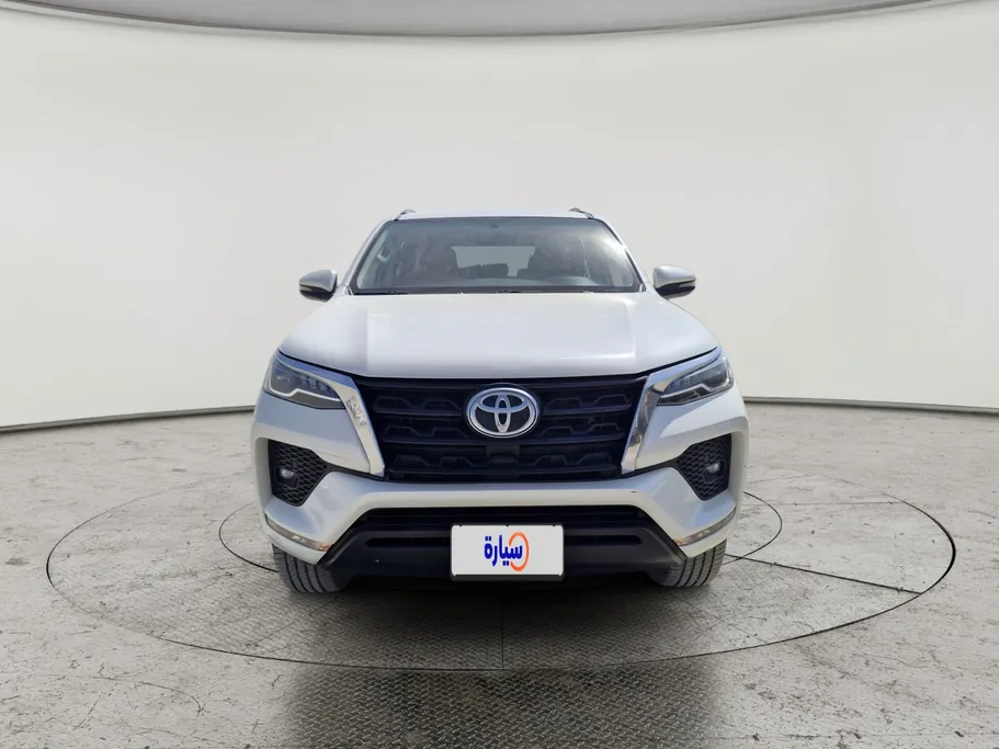 تويوتا فورتشنر VX 2022 