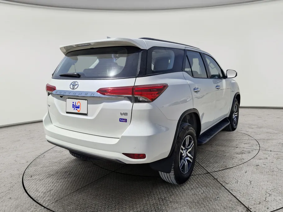 تويوتا فورتشنر VX 2022 