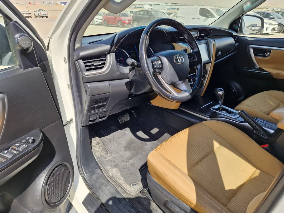 2022 Toyota Fortuner VX 