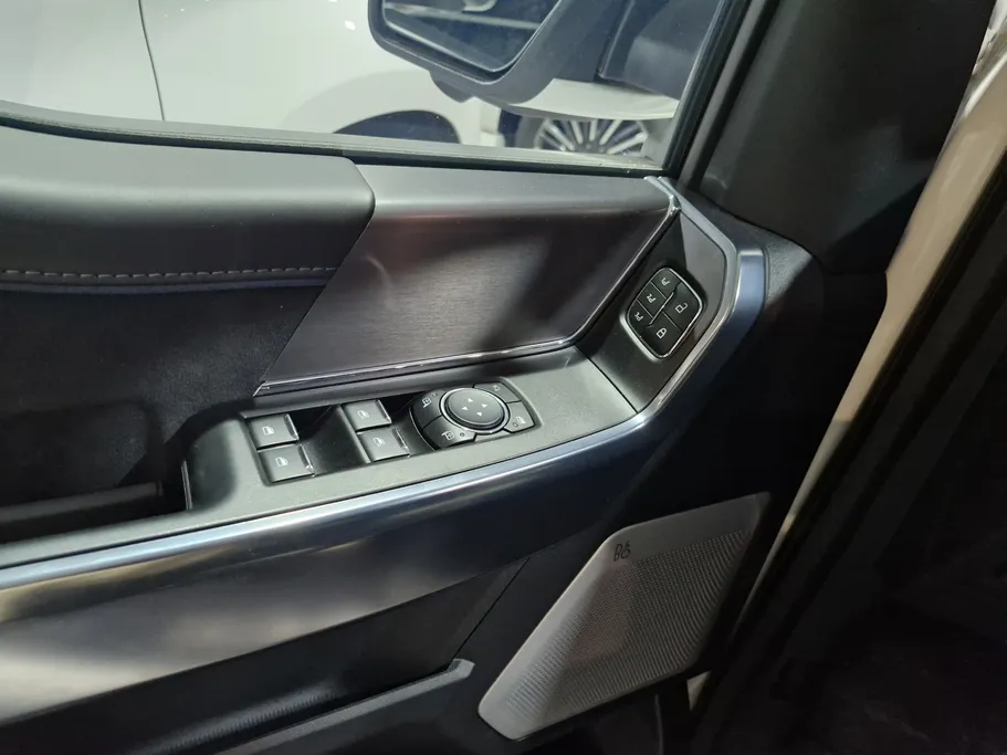 2025 Ford F150 Platinum