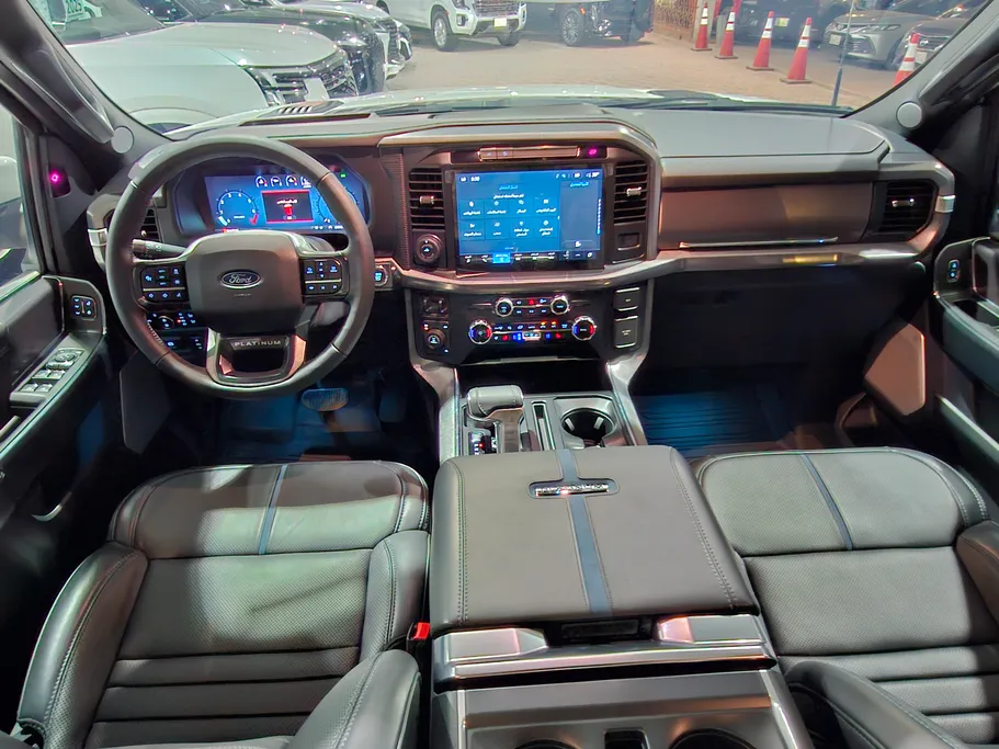 2025 Ford F150 Platinum