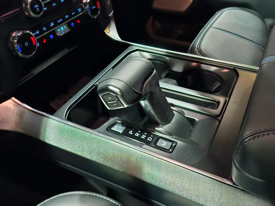 2025 Ford F150 Platinum