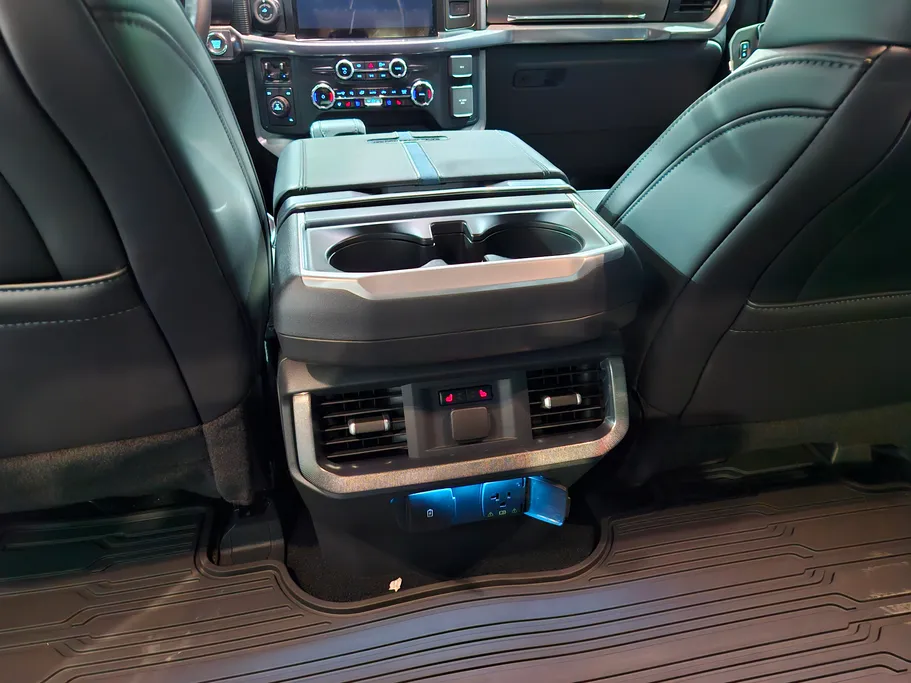 2025 Ford F150 Platinum